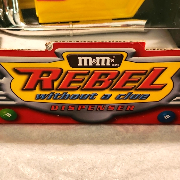 VINTAGE M&M Rebel without a Clue Dispenser Limited Edition NWT 2003 - Picture 9 of 10